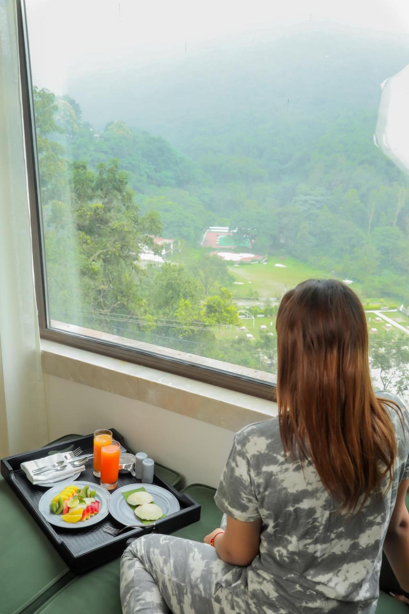 The Prominence Mussoorie Road Dehradun Hotel Екстериор снимка