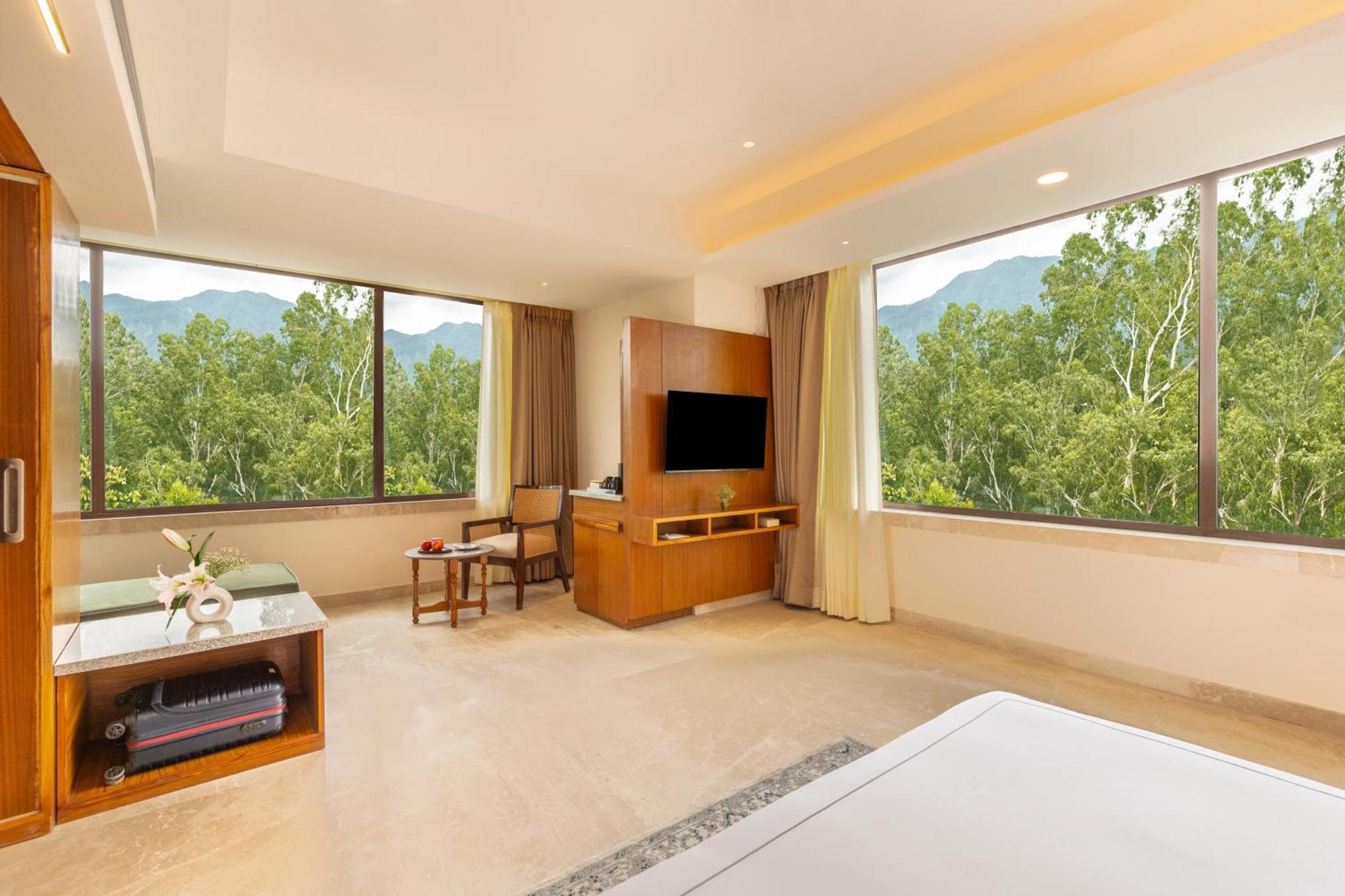 The Prominence Mussoorie Road Dehradun Hotel Екстериор снимка